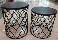 Round Black Metal Accent Nesting Coffee Table and Abstract Design Body Set of 2 Pcs 38*53 cm