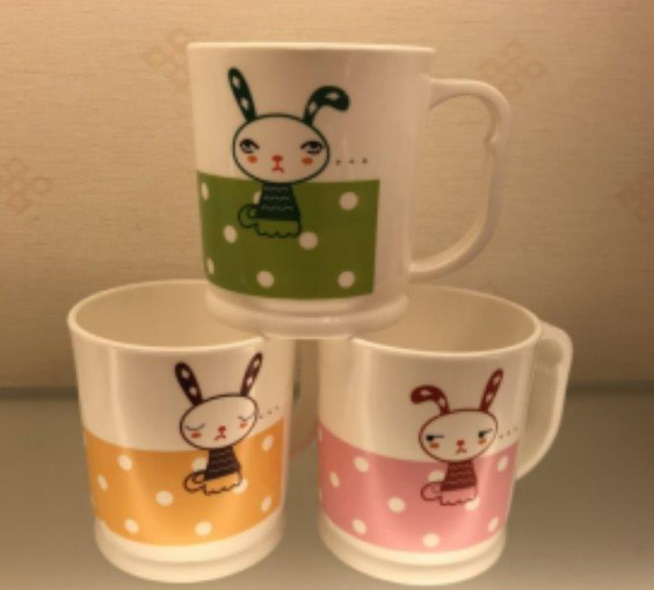 أدوات الحمام للاستخدام اليومي كوب شطف بلاستيكي كوب فرشاة أسنان 83*93/355 مل