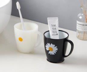 أكسسوارات الحمام للاستخدام اليومي كوب شطف بلاستيكي كوب فرشاة أسنان 85*94/350 مل