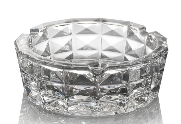 Crystal Cut Modern Clear Round Glass Ashtray 185 cm